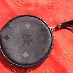 Authentic MCM Black credit card, cosmetic, wallet round CASE